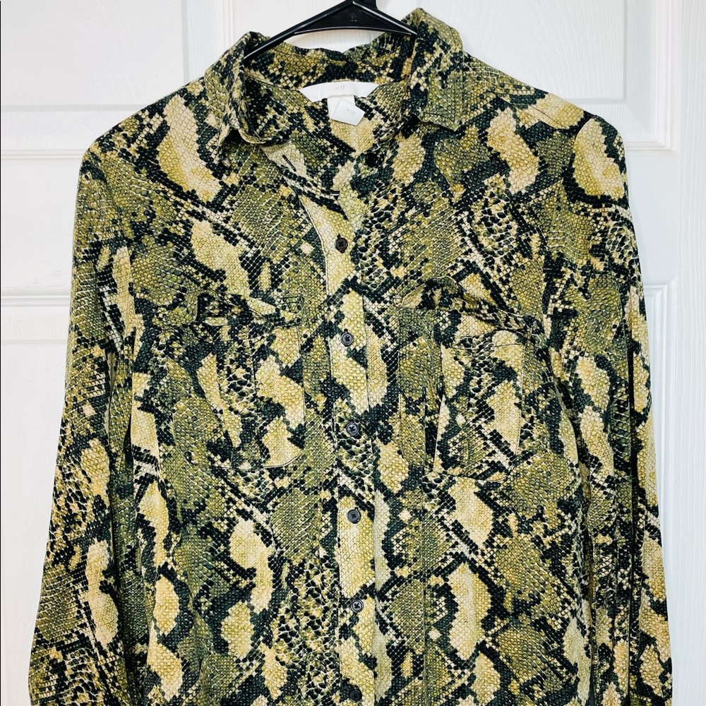 Long Sleeve Snake Skin Blouse